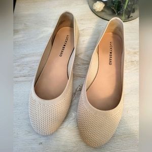 Lucky Brand flat, size 8 1/2, cream color